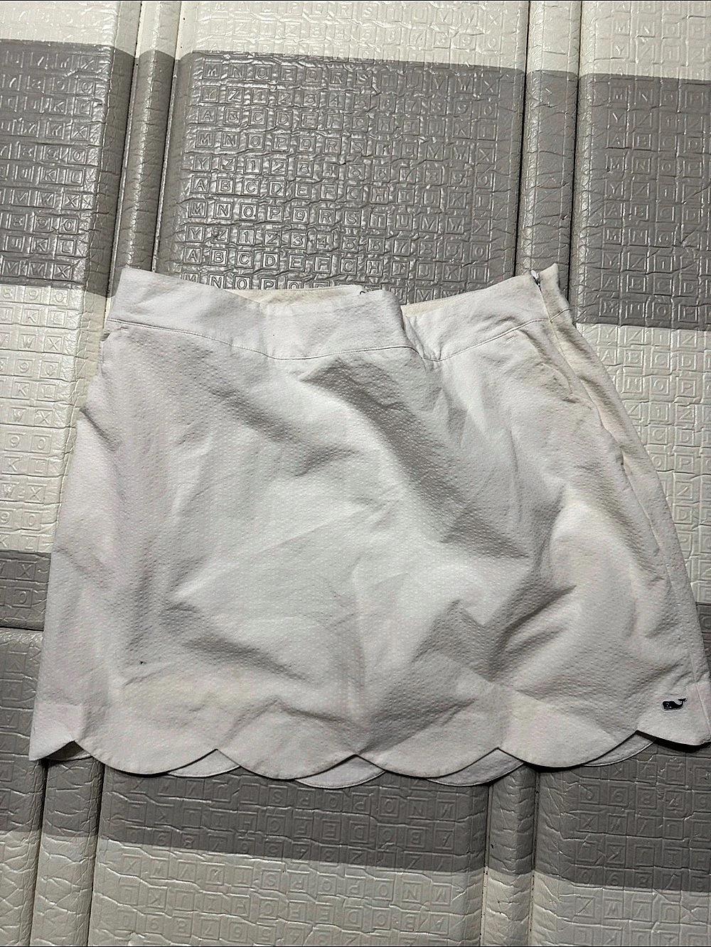 vineyard vines Performance Scallop Skort White Size 16